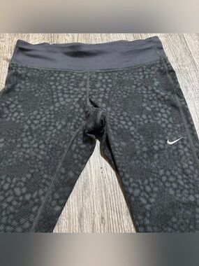 Nike Leggings Women’s Size S Gray and Black Pattern Running